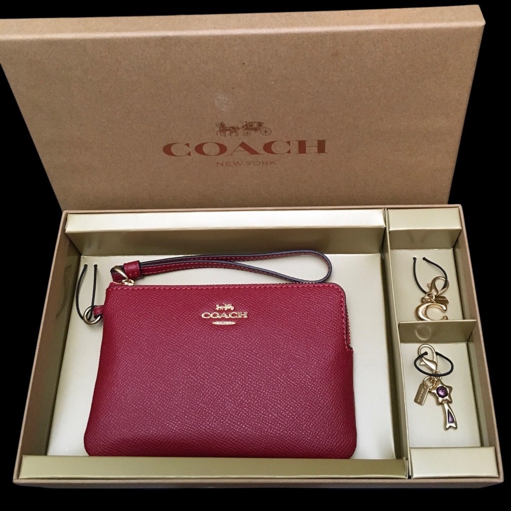 NEW Coach Black-Cherry Crossgrain Leather Wristlet